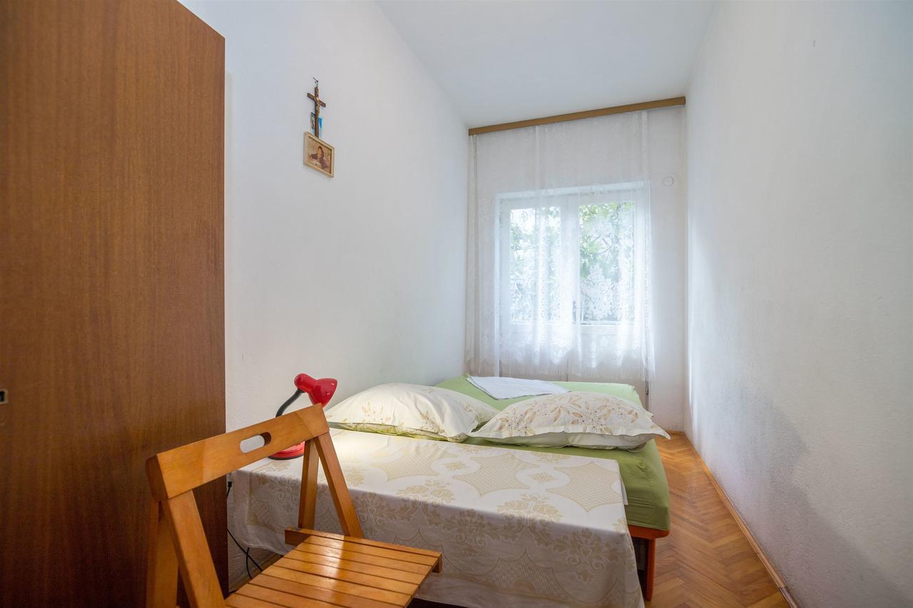 Apartments Zeljko Макарська Екстер'єр фото