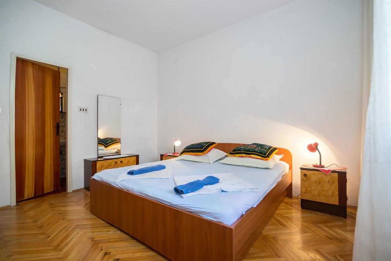 Apartments Zeljko Макарська Екстер'єр фото