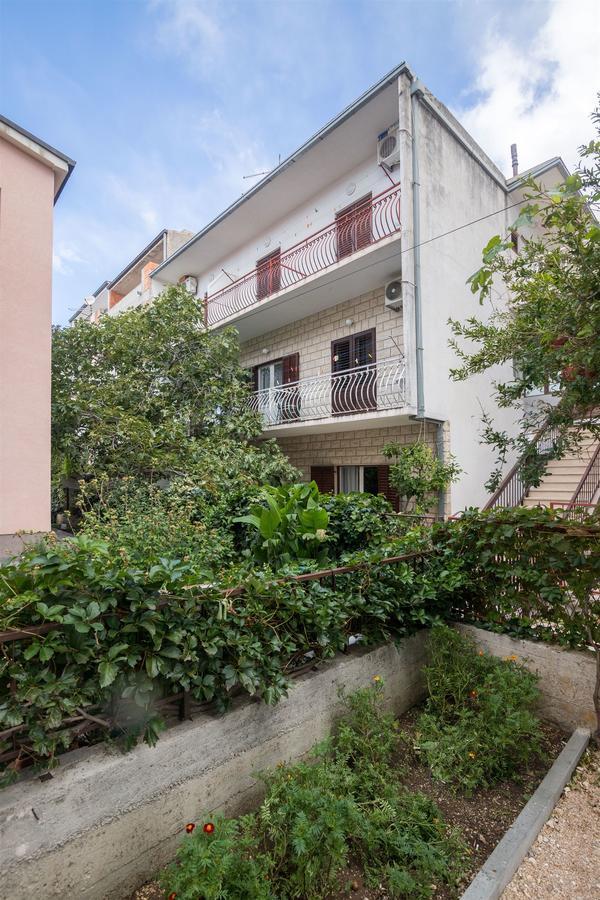 Apartments Zeljko Макарська Екстер'єр фото